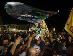 Israel, Palestinians resume peace talks amid settlement row