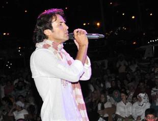 Probe launched into ‘rock singer imam’