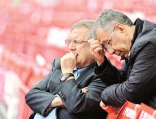 Istanbul duo put coach search on hold before UEFA hearing