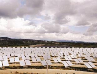 First solar power plant race waters investors’ mouths