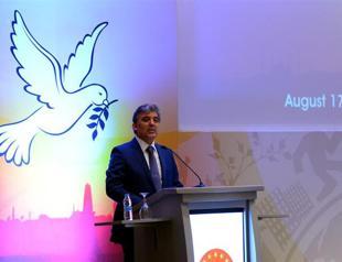 Turkish President Gül urges adoption of low-carbon economy