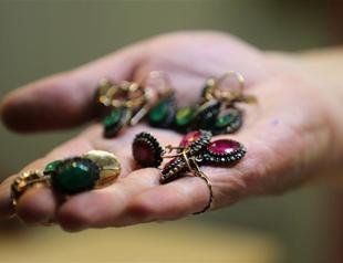 Formerly glorious Ottoman jewelers on the verge of dying out