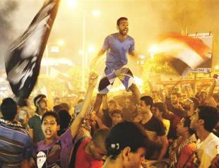 Egyptian ultras again on focus on both end of street protests