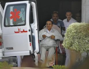Muslim Brotherhood leaders, Mubarak face trial in Egypt