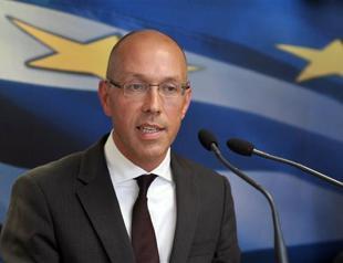 Greece must press on with reforms despite pain: ECBs Asmussen