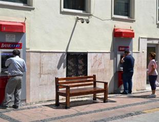 Answering calls from banks costs 3 liras for customers