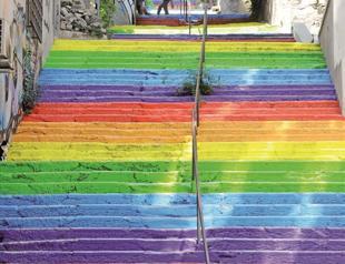 Rainbow steps return after Beyoğlu mayor vows colorful era in Istanbuls bohemian neighborhood