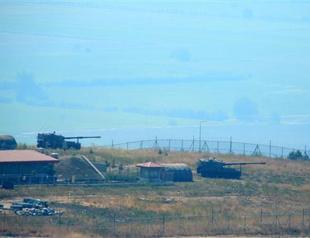 Senior Turkish army officials inspect Syrian border