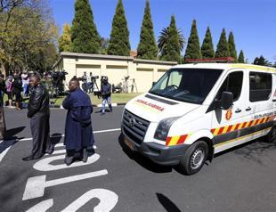 South Africa’s Mandela back home after long hospital stay