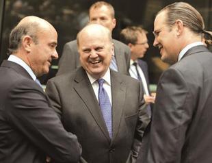 EU agrees new banking rules to spare taxpayers