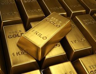 Gold near three-year low, heads for worst quarter since 1968