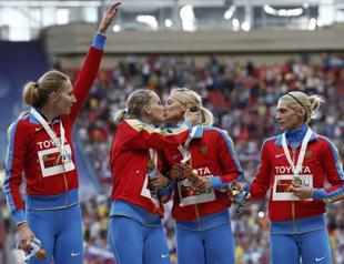 Bolt Farah light up worlds