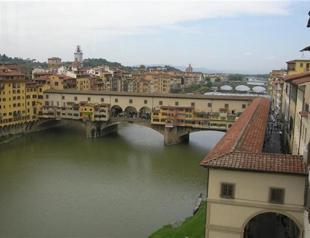 Vasari Corridor roof collapses in Florence