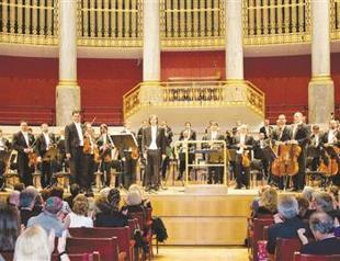 Vienna orchestra waltzes into town for Side festival