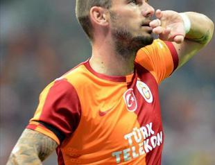 Galatasarays Wesley Sneijder still out of favor for Netherlands squad