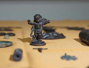 More than 1,200 artifacts captured in luggage in Istanbul