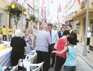 Non-Muslim communities join fraternal Şişli iftar