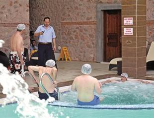 Visitors flock back to Roman spring in Turkeys northwestern town