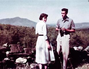 Biography claims new Salinger books to be published