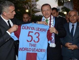 Turkish PM pays remarkable visit to Trabzonspor
