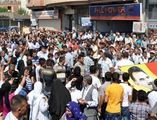Turkish police intervene against protest in Cizre