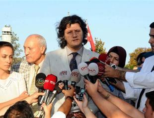 Abducted Turkish pilots families meet with President Gül