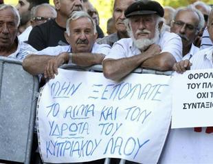 Greek Cyprus economy moves deeper into recession