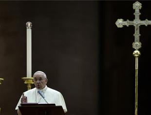 Pope, in Syria peace appeal, calls for end to spiral of death