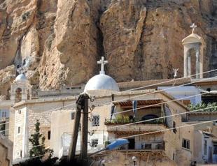 Syria rebels seize famed Christian town Maalula