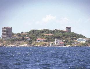 Minister denies Yassıada will have settlements