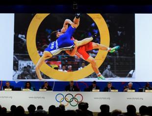 Wrestling wins IOC vote for place in 2020 Olympics