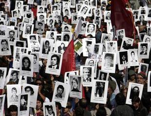 40 years after Pinochet coup, thousands march for rights in Chile