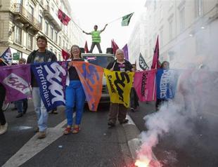 French unions march against pension reforms