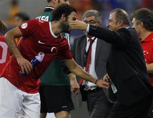 Turkey defeats Romania 2-0, passing first do-or-die test on road to World Cup