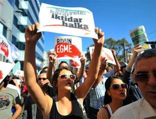 Crowd gathers in Istanbul’s Kadıköy for special Gezi forums event