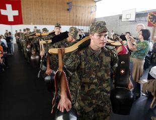 Swiss reject plan to scrap compulsory military service