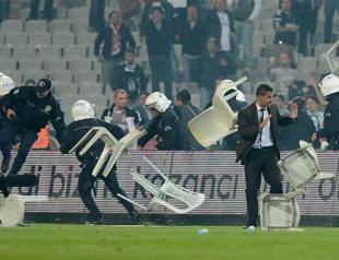 Turkish government slams scuffle after Beşiktaş-Galatasaray derby game
