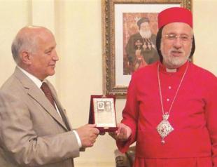 Turkeys Red Crescent chief meets Syriac leader