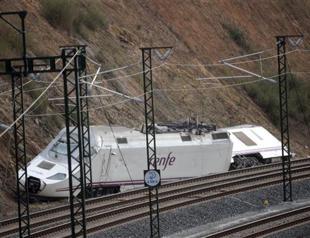 Spain train driver on phone at time of deadly crash