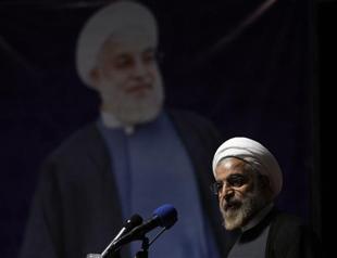 Obama tells Rouhani he sees a way to resolve nuclear issue: White House