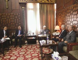Main opposition CHP says it defended Turkish PM in Egypt talks
