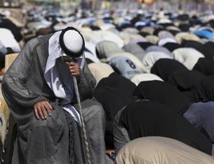 Iraq attack against Sunni-Shiite prayer kills 30
