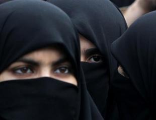 British college drops ban on Muslim veils