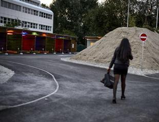 French bill would criminalize paying for sex