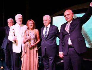 First awards of the Golden Boll presented