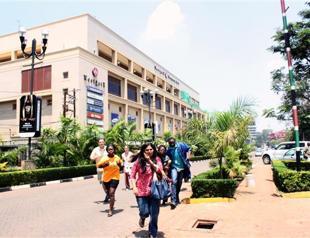 Gunmen storm Nairobi Mall, at least 25 killed