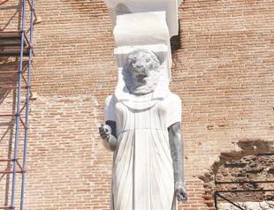 Egyptian goddess statue unveiled in İzmir’s Red Basilica