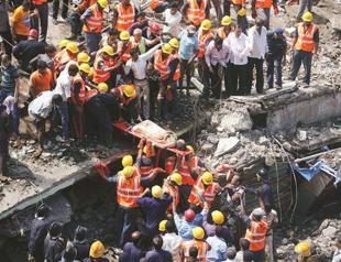 Mumbai building collapse leaves several deads and dozens trapped