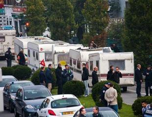 France breaking own rules on Roma camps: ombudsman