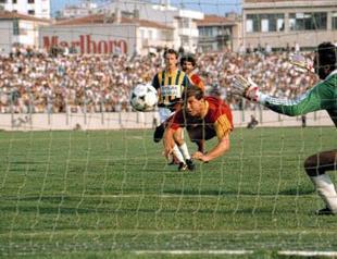 Former top scorer and Golden Boot awardee Tanju Çolak to run for AKP in Urla Municipality